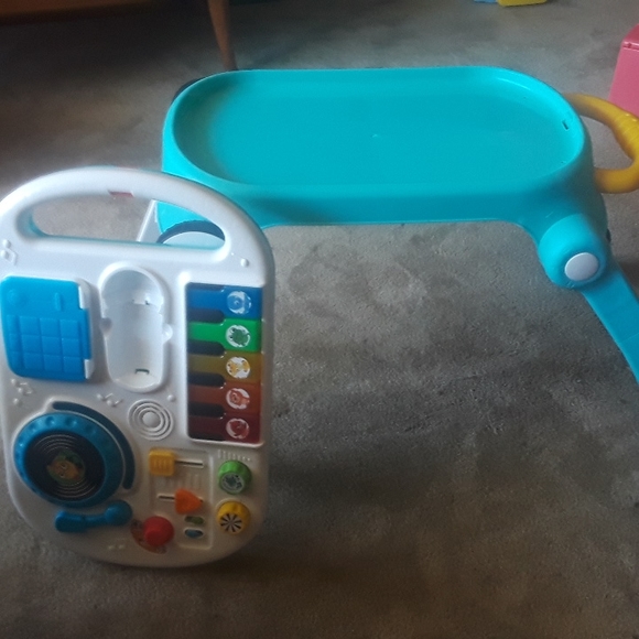 Baby Einstein play board and baby walker in one - Picture 3 of 3